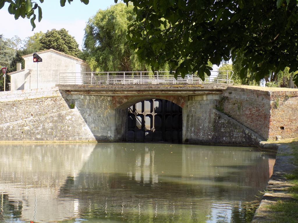 La Bastide De Negra Panzió Montesquieu-Lauragais Kültér fotó